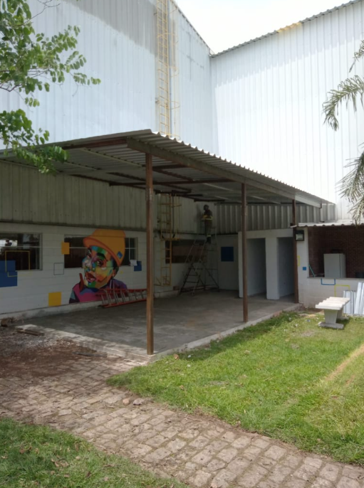 Cobertura metálica executada pela Contrast em área industrial